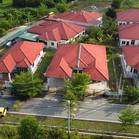 Patin Guest House @Desa Telok Ira, Temerloh Pahang Kampong Paya Kerinau Exteriör bild
